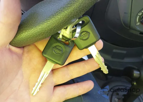 2017 Nissan Versa 1.6 S+ из США, поврежденный, VIN 3N1CN7AP9HL846602